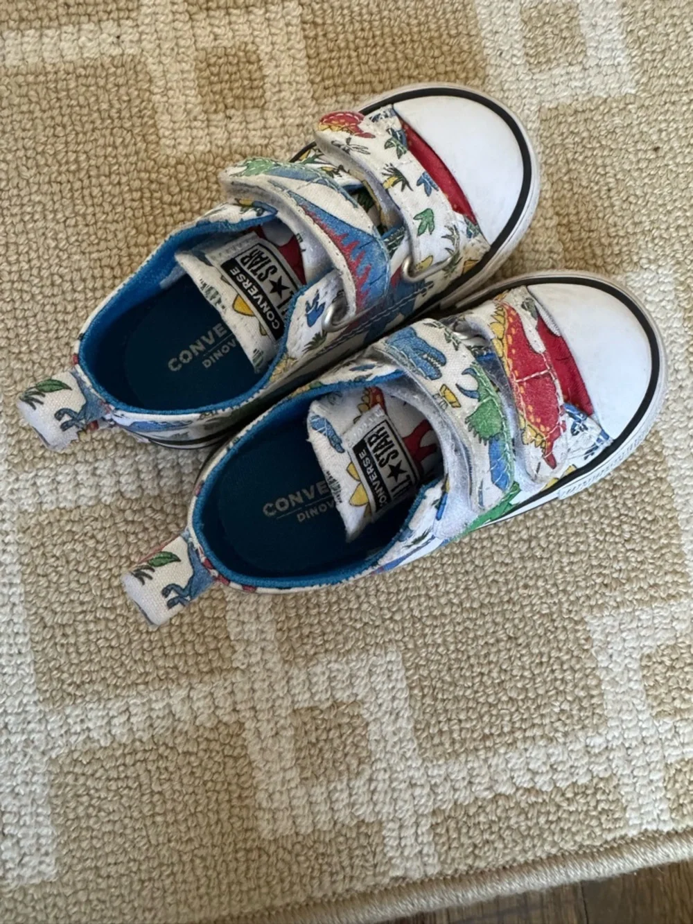 Converse Dino Print Velcro Sneakers Canvas Low Top Multicolor Size 6 Infant